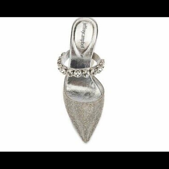 Jeffery Campbell - Picture 3 of 4